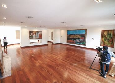 33 missing paintings return to Los Pinos