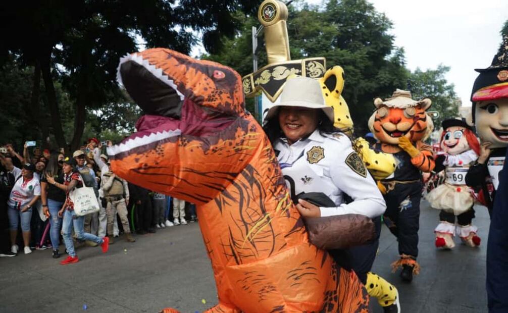El evento reunió a decenas de policías caracterizados.
Foto: Carlos Mejía (25/10/25)