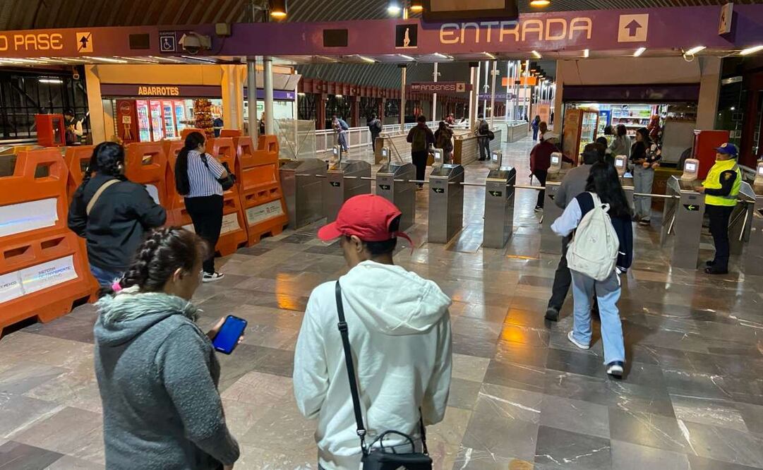 Se restablece servicio de la Línea A; se prolonga servicio hasta la 1 de la mañana. Foto: Juan Carlos Williams.