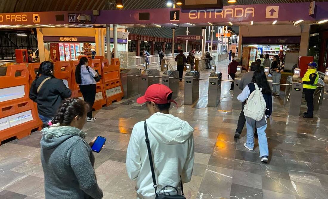 Se restablece servicio de la Línea A; se prolonga servicio hasta la 1 de la mañana. Foto: Juan Carlos Williams.