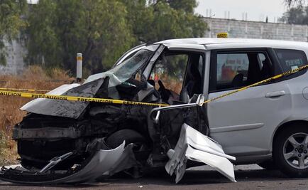Conductor evita atropellar perros, choca contra puente y muere en Edoméx