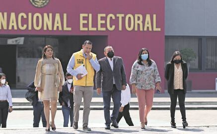 Pide PRD al INE anular revocación de mandato