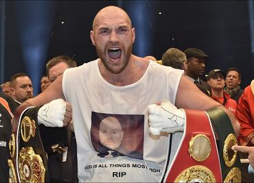 Entrenador de Tyson Fury lo compara con Muhammad Ali