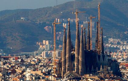 Policía acordona la Sagrada Familia en Barcelona por operación antiterrorista