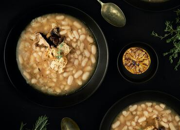 Menú de restaurante incluye plato de frijoles por una cantidad increíble