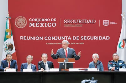 Arremeten contra la PF; no está a la altura: AMLO