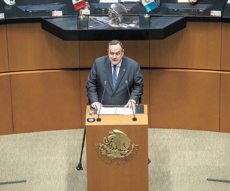 El presidente de Guatemala, Alejandro Giammattei Falla, dijo que sólo las oportunidades de prosperidad evitarán la migración. Foto: GERMÁN ESPINOSA. EL UNIVERSAL