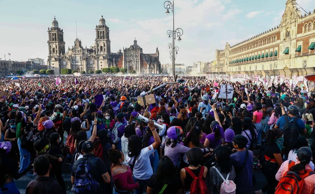 Miles de mujeres participaron en la marcha por el Día Internacional de la Mujer. Foto: Diego Simón Sánchez. EL UNIVERSAL