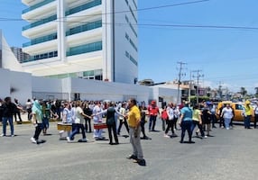 Evacúan a más de 350 personas por presunta fuga de gas en guardería del IMSS en Mazatlán; no se reportan lesionados