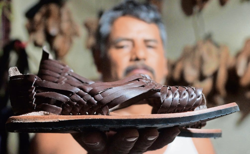 Con más de 120 años de tradición, los maestros artesanos de Yalálag, Oaxaca, exigen respeto a su patrimonio cultural. Foto: Edwin Hernández / EL UNIVERSAL