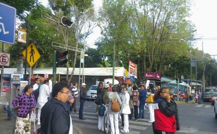 Protestan médicos en la colonia Portales 