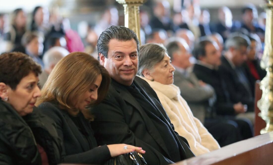 El presidente del CMB, en la misa a José Sulaimán, en la antigua Basílica. (LUCÍA GODÍNEZ. EL UNIVERSAL)