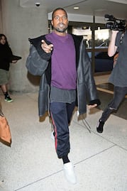 Kanye West dice que quería votar por Trump; lo abuchean