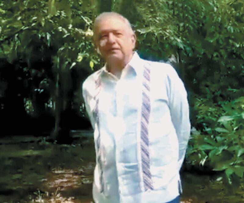 Desde su finca en Palenque, Chiapas, el presidente Andrés Manuel López Obrador conmemoró el Día de Muertos. TOMADA DE VIDEO