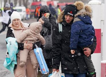 Crónica. Tristeza, incertidumbre y cansancio; así luce la frontera en Rumania tras invasión en Ucrania