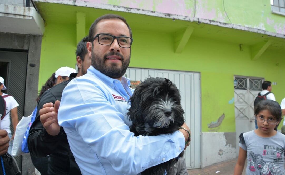 "Moreno" fue adoptado este día por Víctor Hugo Romo. Foto: Especial