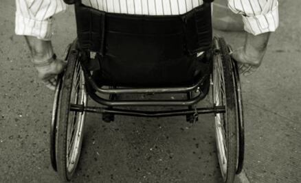 Hallan muerto a un hombre en silla de ruedas en el Centro