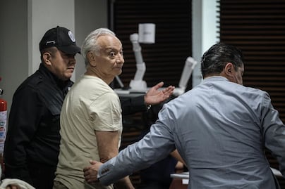 Jueza ordena liberar a Víctor Rodríguez Padilla, exdirector de Pemex; revoca la prisión preventiva tras cambio de medidas cautelares