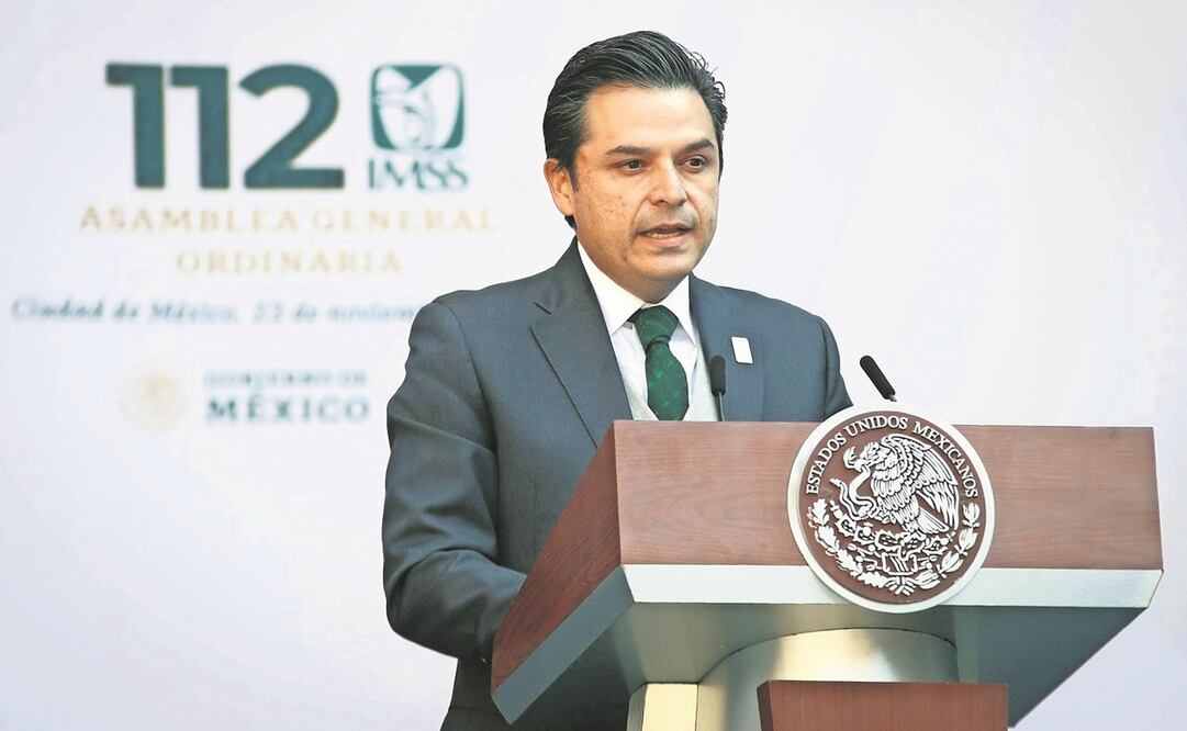 El director del IMSS, Zoé Robledo, durante la conferencia en Palacio. Foto: Diego Simón. EL UNIVERSAL