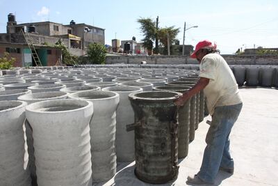 Universitarios experimentan nuevos usos del concreto