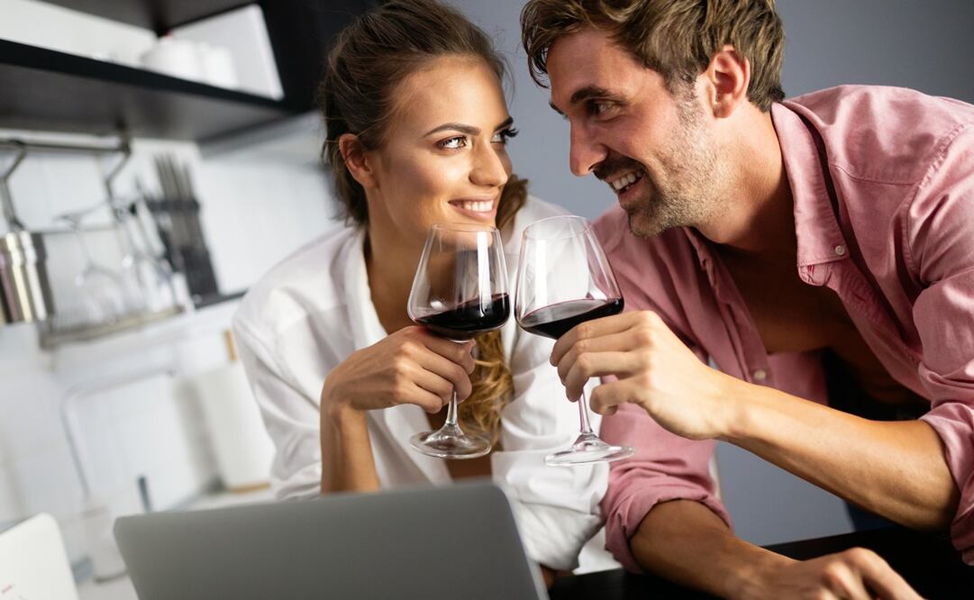 No importa si tus platillos son sencillos, si los acompañas con vino siempre sabrán mucho mejor./ Fotos:Istockphoto