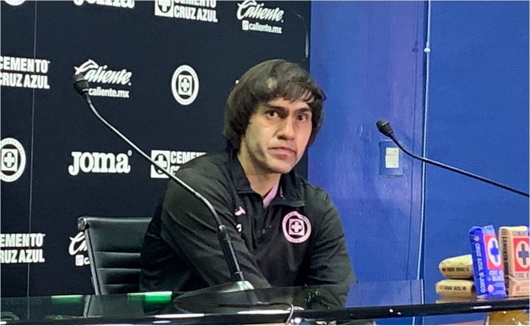FOTO: Edgar Enriquez - José Martínez  en conferencia de Cruz Azul
