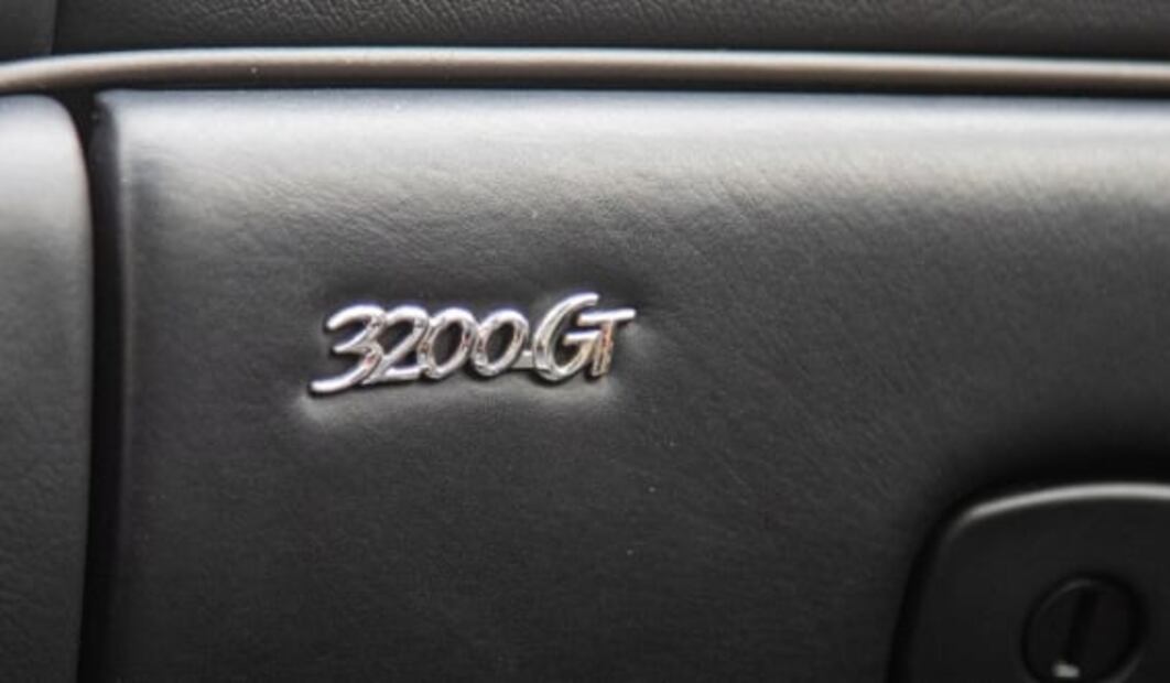 La difícil tarea de reparar un Maserati viejo 