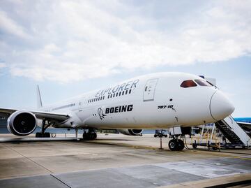 Autoridad de aviación de EU admite que debieron haber controlado más a Boeing