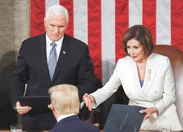 Trump exhibe sus  logros... y desdeña a Pelosi