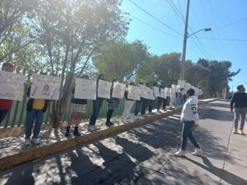 Familiares de Mitzi Xenia, joven desaparecida tras subir a un transporte público, exigen avances en indagatoria  