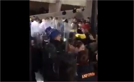 Brutal agresión de elementos de Seguridad contra aficionados del América