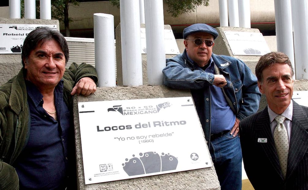 Prueba de la popularidad de "Los Locos del Ritmo" y los temas que versionaron es la placa en el Paseo del Rock Mexicano, en esta imagen de 2006. Foto: René Rosainz/EL UNIVERSAL.