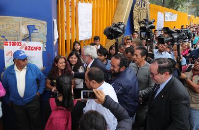 Llega Graue a CCH Azcapotzalco para dialogar con estudiantes
