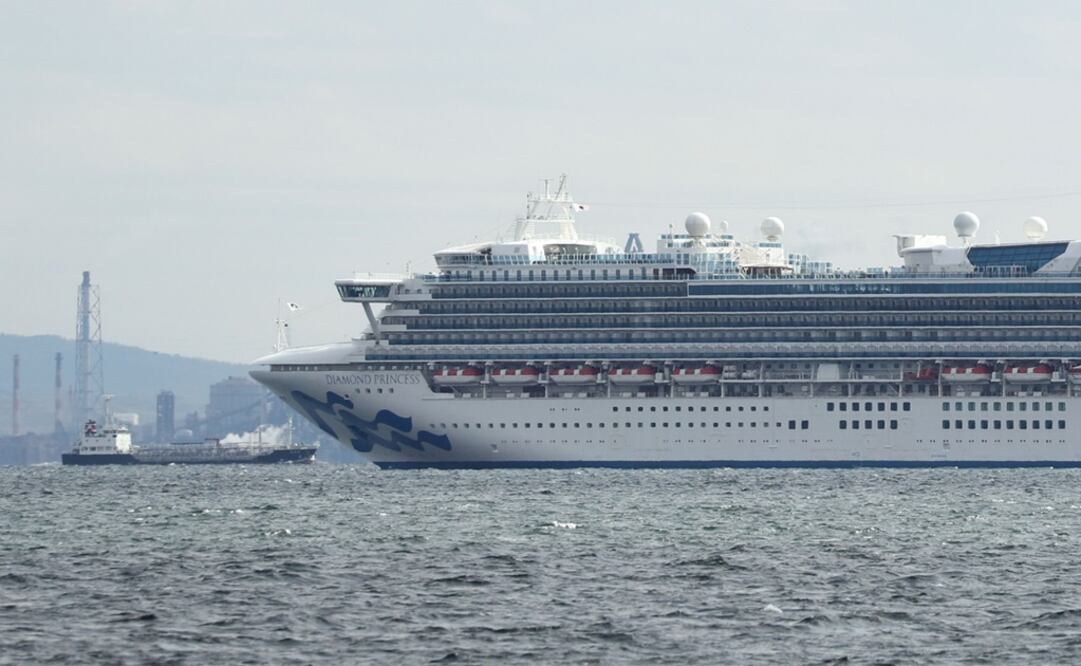 Foto: AFP / El crucero Diamond Princess con más de 3.000 personas se encuentra anclado en cuarentena frente al puerto de Yokohama