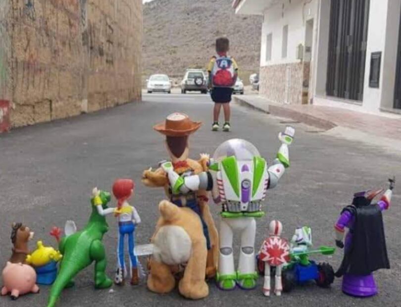 El cuarto informe de AMLO, el regreso a clases y la foto de perfil de Marcelo Ebrard en los memes de la semana