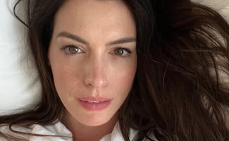 Anne Hathaway confiesa que vivió casi ciega por una década