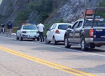 Tras accidente, abandonan a 2 migrantes muertos y 3 lesionados en Santa María Mixtequilla, Oaxaca