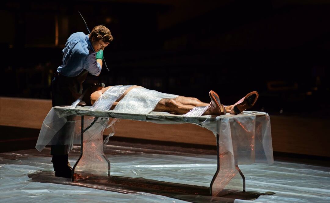 Dexter aprende un código de su padre, que lo lleva a matar sólo a personas malas. Foto: Paramount+