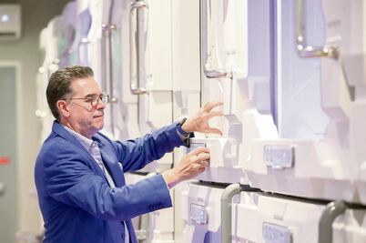 Conoce las cápsulas para dormir, con Wifi, en el aeropuerto capitalino