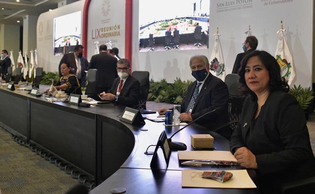 Foto tomada de Twitter @Irma_Sandoval 