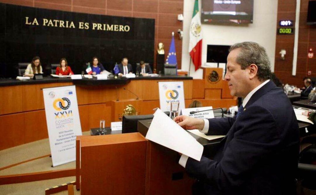 Marinos, mejor preparados para un México más fuerte, afirma Eruviel Ávila