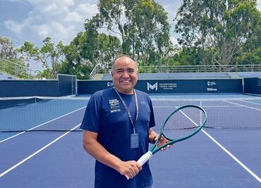 Alfredo Olivares agradece ser encordador profesional; cuenta con 15 años de historias en el tenis