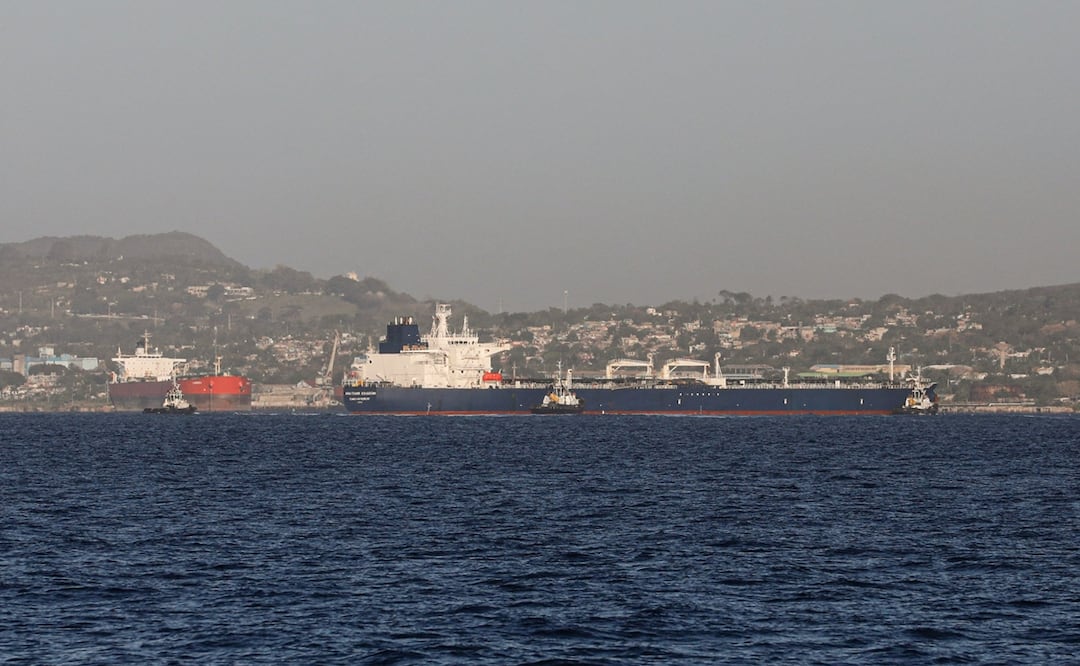 El buque "Anatoly Kolodkin", sujeto a sanciones estadounidenses y cargado con 730.000 barriles de crudo, entró al puerto de Matanzas hacia las 08H15 locales (12H15 GMT). Foto: AFP