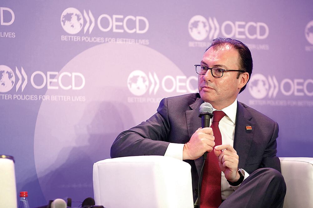 El titular de la Secretaría de Hacienda, Luis Videgaray, participó ayer en la conferencia anual de ministros de la Organización para la Cooperación y el Desarrollo Económicos (OCDE), en la capital francesa