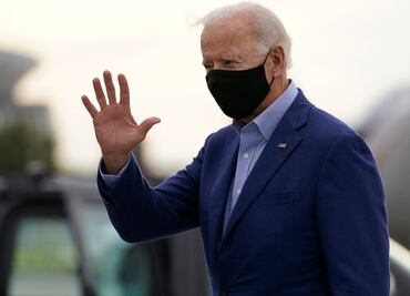¿Biden con "chícharo" al oído para el debate presidencial en EU? Así se viralizó esta teoría