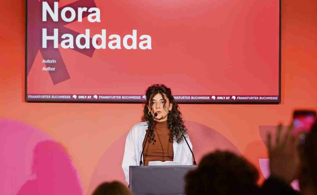 La escritora alemana Nora Haddada advirtió del autoritarismo a nivel global. Foto: Christopher Neundorf / EFE / EPA