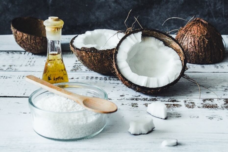 El secreto para combatir las uñas quebradizas con aceite de coco