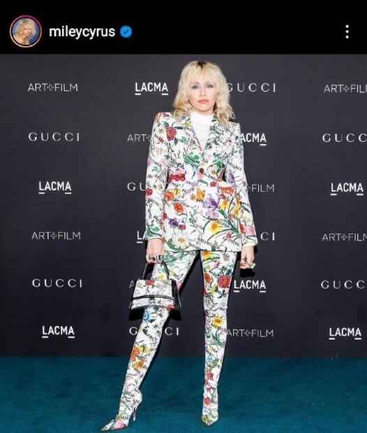 Kim Kardashian muestra cómo se lleva ahora un vestido de lentejuelas