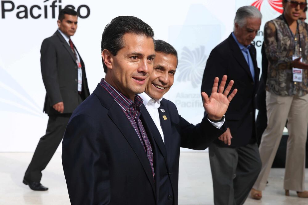 Los presidentes de México y Perú, Enrique Peña y Ollanta Humala (EFE)