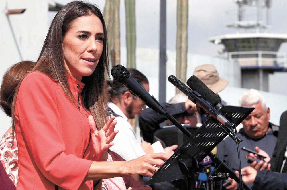 Rosario Robles —por medio de una carta que leyó su hija, Mariana Moguel— señaló que es una “rehén” a la que se le ha violado su derecho de presunción de inocencia y el debido proceso. Foto/MADLA HARTZ. EFE